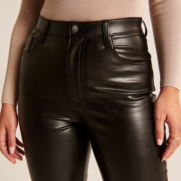 Vegan Leather 90s Straight Pant - Picture 3 of 6